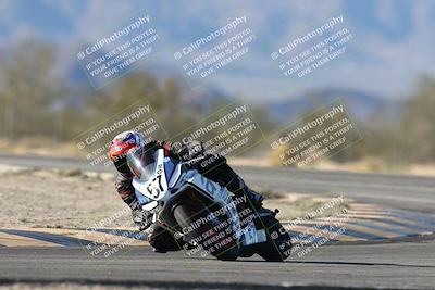 media/Dec-07-2025-CVMA (Sun) [[3e7d2de5dc]]/Race 12- Formula 40 MW and LW/